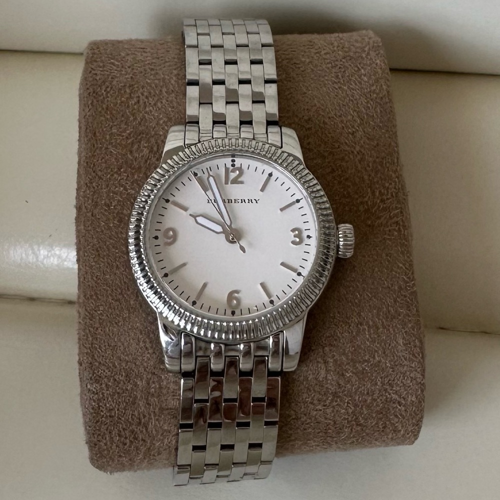Authentic Burberry White Stainless Steel The Utilitarian BU7856 Ladies watch